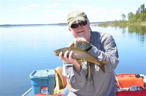 Arctic Grayling : Fishing Reindeer Lake | Lawrence Bay Lodge