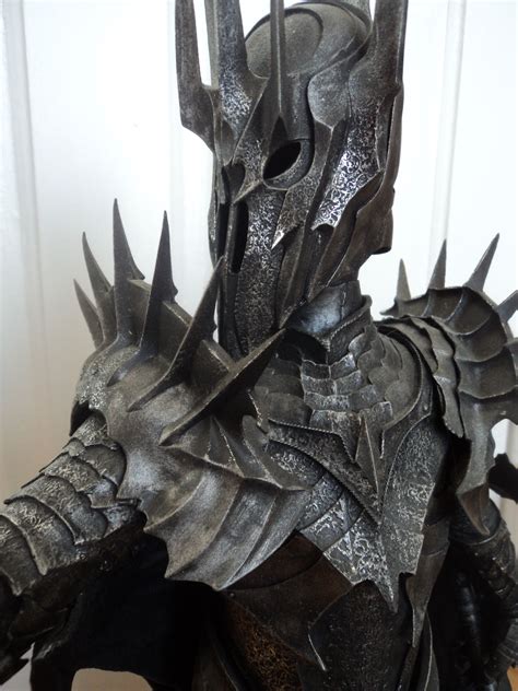 Sideshow Weta Collectibles Sauron sculpture | Lord of the rings, Dark lord, Sculpture