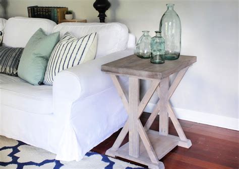 10 Free DIY Farmhouse End Table Plans