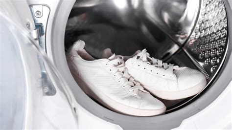 How To Wash Sneakers In a Washing Machine | Rachael Ray Show