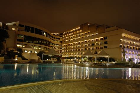 "Pool , wirkt jedoch photo..." Grand Hotel Excelsior Malta (Floriana) • HolidayCheck (Xlokk | Malta)