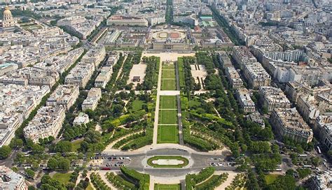 Google Map of Paris, France - Nations Online Project