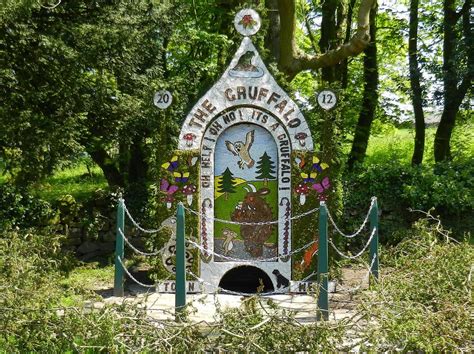 Circle of the Year: Tissington Well Dressing