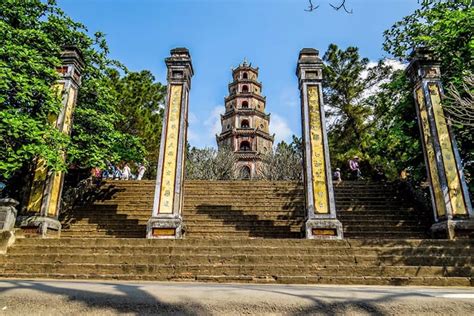 Thien Mu Pagoda - Heaven Fairy Lady Pagoda in Hue, Vietnam (with Photos)