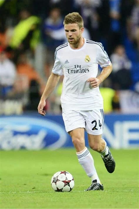 24. Illarramendi | Leyendas de futbol, Deportes futbol, Real madrid