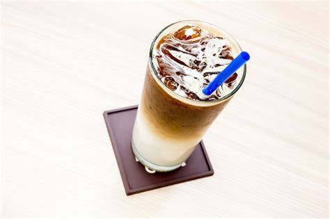 Premium Photo | Iced cafe latte