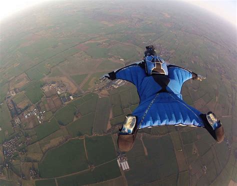 Wingsuit Flying: History, Types, Objective, & Equipment - Sportsmatik