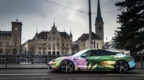 Porsche Unveils a Striking Art Car Created by Richard Phillips - Galerie