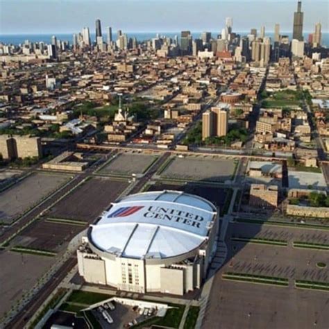 United Center Parking Tips: The Ultimate Parking Guide in Chicago