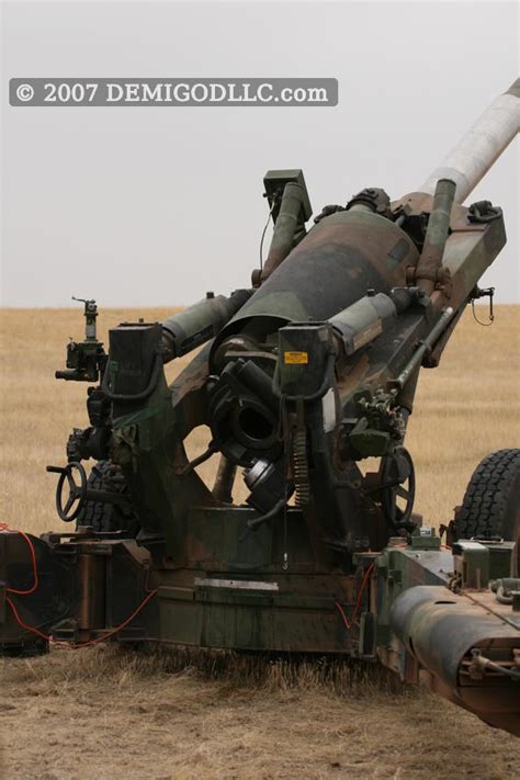 M198 155mm Howitzers firing at Camp Guernsey ARNG Base D462_1903_img.jpg (small)