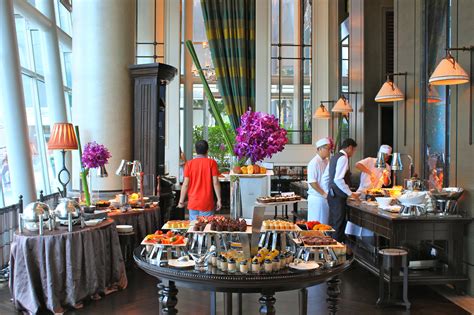 Based in Sg: Champagne brunch at the Fullerton Bay Hotel