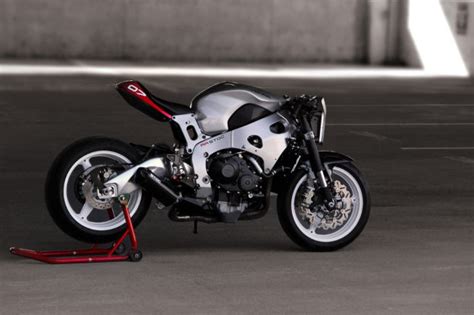 CAFÉ RACER 76: TURN YOUR CBR1000RR INTO A “CAFE FIGHTER”