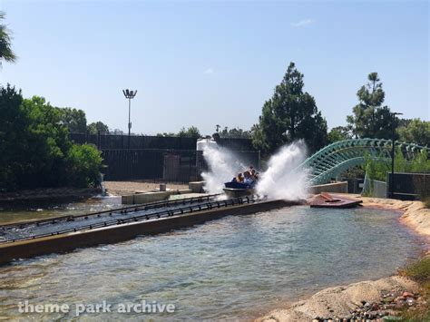 Journey to Atlantis at SeaWorld San Diego | Theme Park Archive