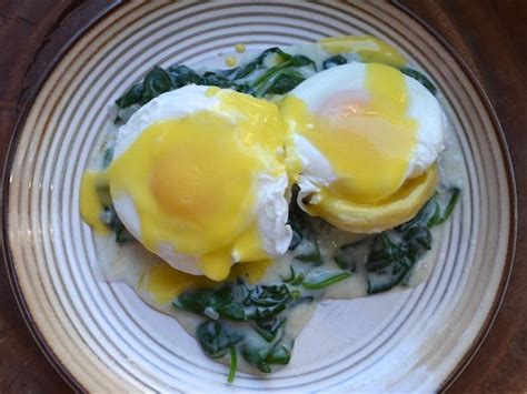 Eggs Sardou (New Orleans-Style Poached Eggs With Artichoke Hearts ...