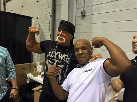 Rare Photo Shows Hulk Hogan Flexing His 24-Inch Arms Alongside Boxing ...