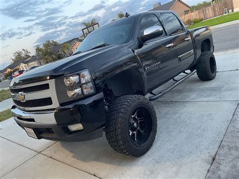 View build 7.5 Inch Lifted 2009 Chevy Silverado 1500 2WD | Rough Country