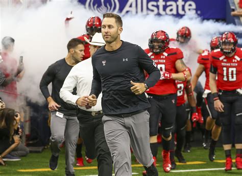 Report: Kliff Kingsbury lands offensive coordinator position at USC