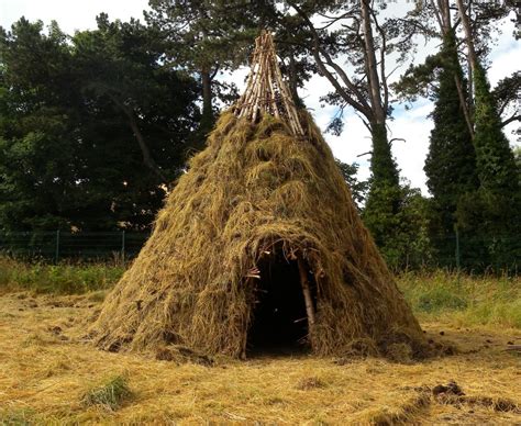 bensozia: Mesolithic House Reconstructed at University College Dublin