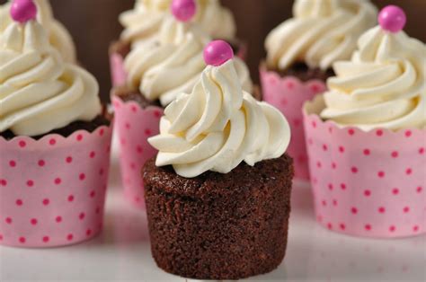 Chocolate Marshmallow Cupcakes - Joyofbaking.com *Video Recipe*