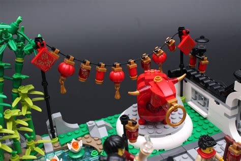 LEGO Chinese New Year 80107 Spring Lantern Festival review and gallery