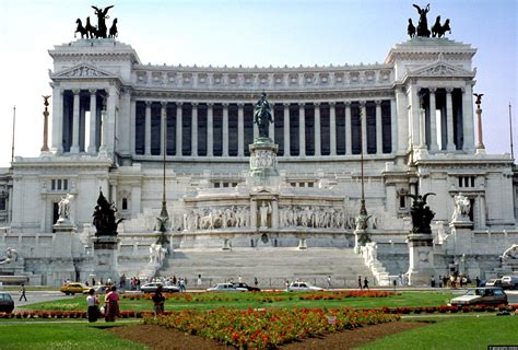 Altare della Patria in Rome Italy - Geographic Media