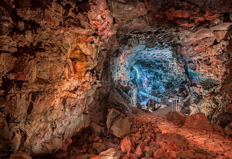 Lavatunnel Iceland - Explore Raufarhólshellir cave Reykjavik