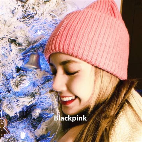 Lisa Blackpink Knitted Hats - Fashion Cute Beanie Lisa Lovers - ®Blackpink Store