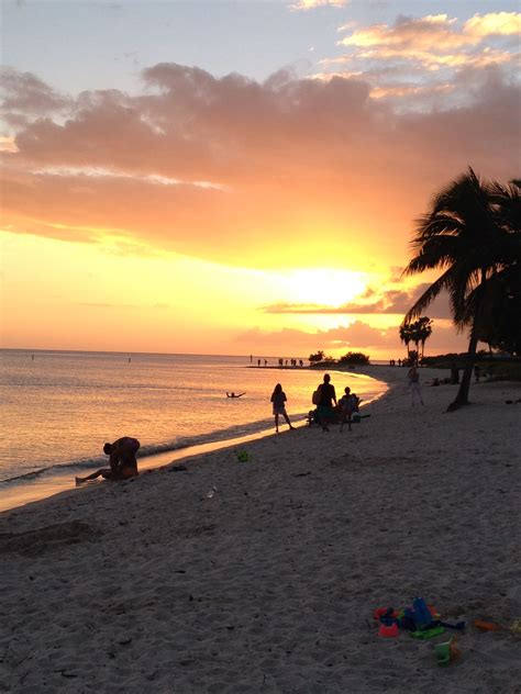 Sunset at Sombrero Beach in Marathon, Florida | Florida beaches, Beach life, Beautiful places