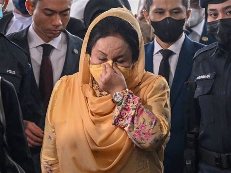 Habis: The Fall Of Rosmah Mansor – Style on the Dot