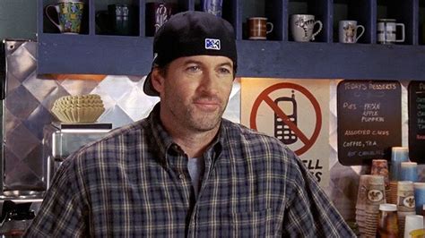 Here's Every Single Flannel Shirt Worn By Luke Danes In “Gilmore Girls ...