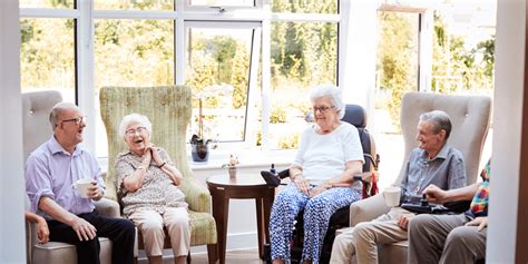 Senior Living Community vs. Senior Living Facility: What's the difference?