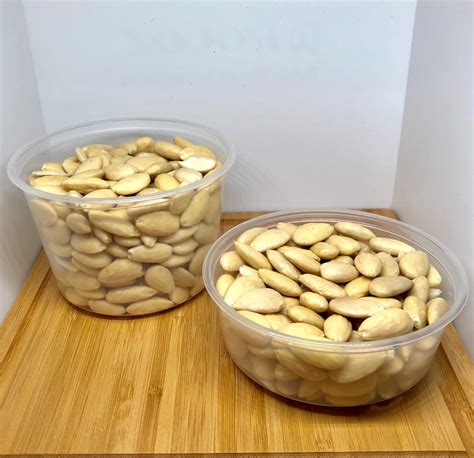 Almonds, Raw/Unsalted - Giordano Garden Groceries