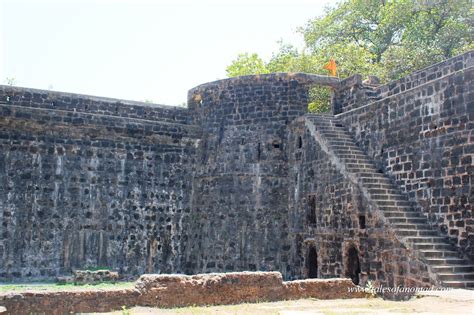 Tales Of A Nomad: Beaches and Forts of Palghar