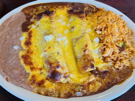 enchiladas y mas – austin wanderlist