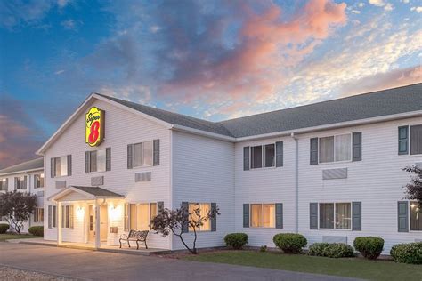 SUPER 8 BY WYNDHAM CANANDAIGUA - Motel Reviews, Photos, Rate Comparison ...