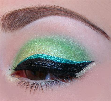 Luhivy's favorite things: Disney Series : Tinkerbell Inspired Makeup