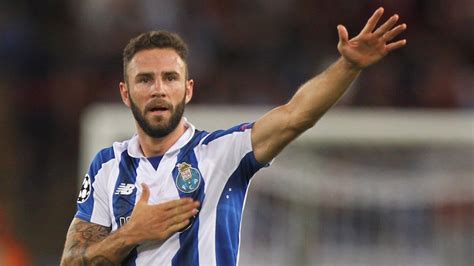 Watch Miguel Layun's Nasty Free Kick Goal For Porto