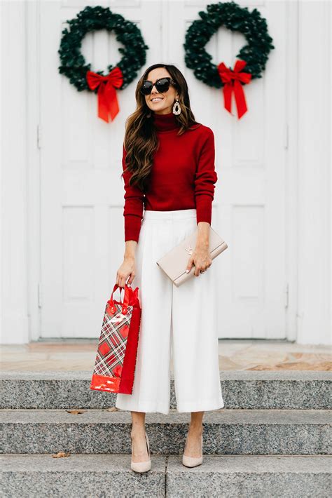 What To Wear On Christmas Day | Alyson Haley | Christmas outfits women ...