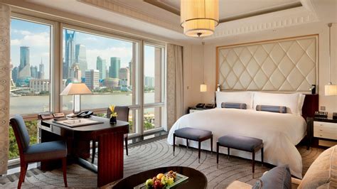 Peninsula Shanghai - Deluxe River Room - TheSuiteLife by CHINMOYLAD