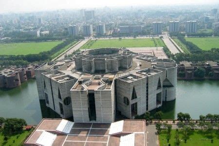 Bangladesh Parliament-a Great Architectural Monument | Louis kahn ...