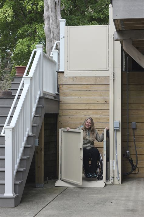 Wheelchair Ramp or Vertical Platform Lift: Which is Right for You?