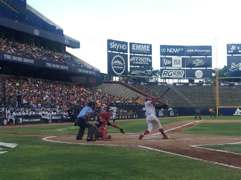 Baseball In Mexico: Louder, Spicier And Fighting For A Home Run | KJZZ