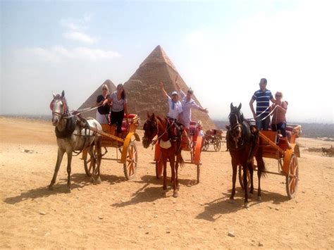 Nile Cruise & Pyramids Trip | Visit Giza Pyramids & Nile Cruise