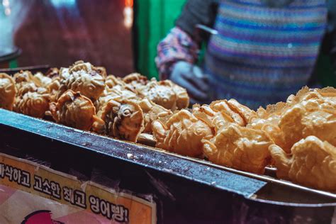 Bungeoppang Street Food: Korean Fish-Shaped Pastries • SVADORE