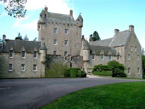 Download Man Made Cawdor Castle HD Wallpaper