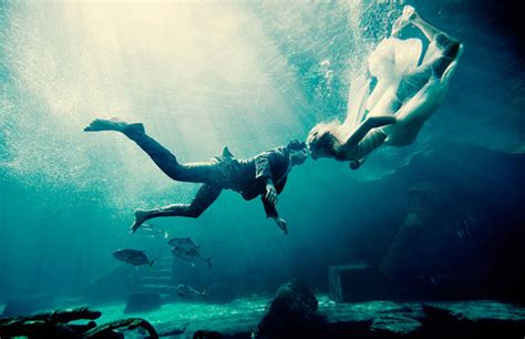 How About Underwater Wedding Photography For Your Big Day?