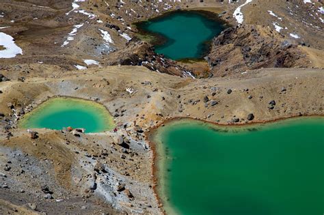 Guide to Hiking the Tongariro Northern Circuit - In A Faraway Land