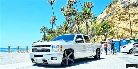 Chevrolet Silverado 1500 w/ 24x10 DUB Baller S116 Wheels