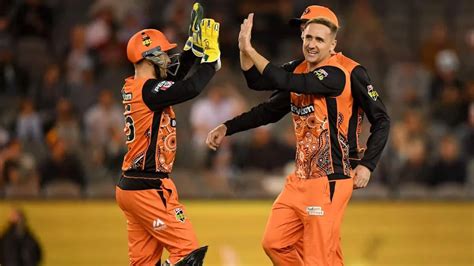 Brisbane Heat vs Perth Scorchers Predictions,Picks, Odds