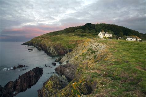 Looe Island Holidays | Cornwall Wildlife Trust